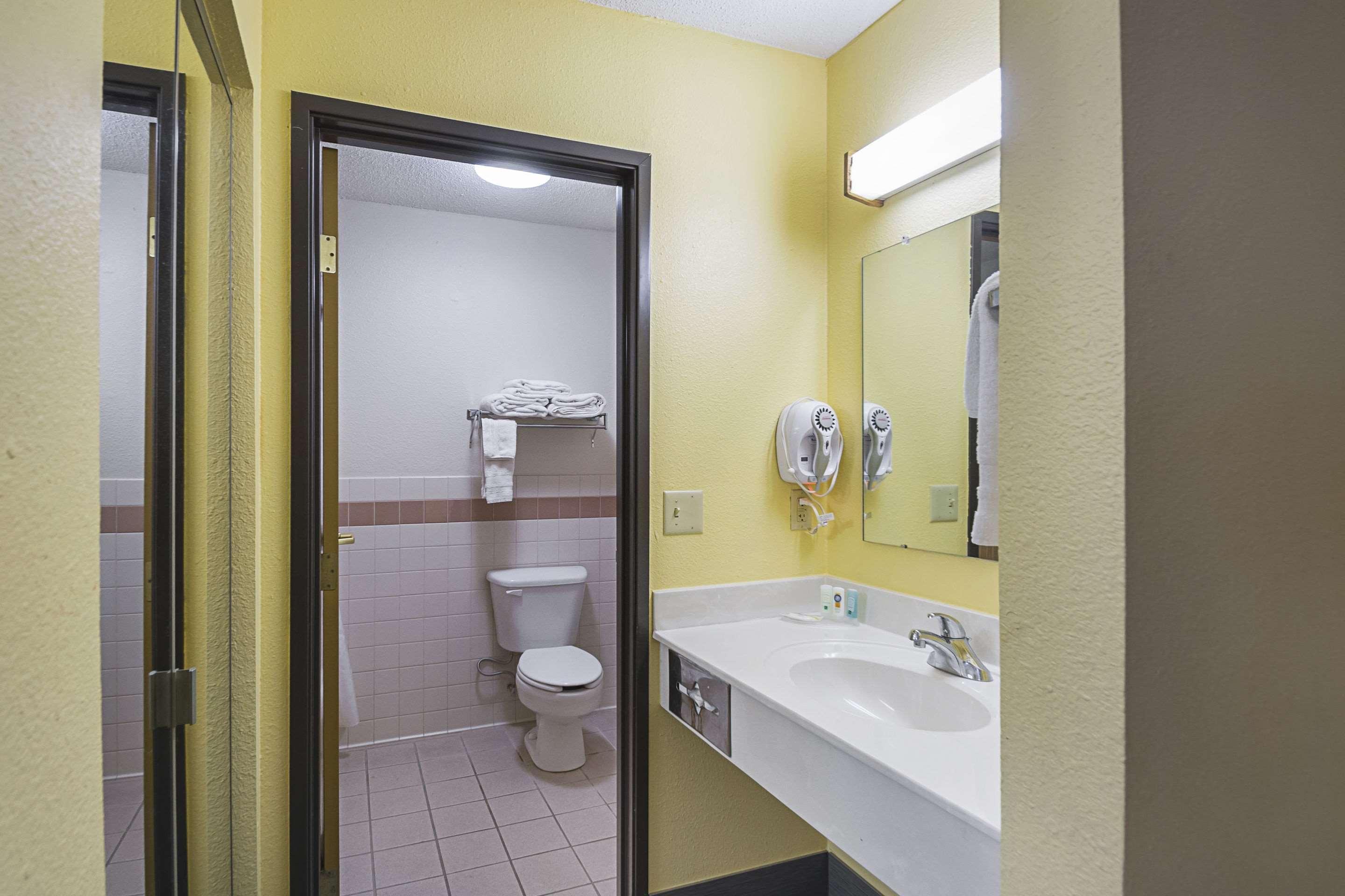 Quality Inn & Suites Harrington - Milford Екстериор снимка