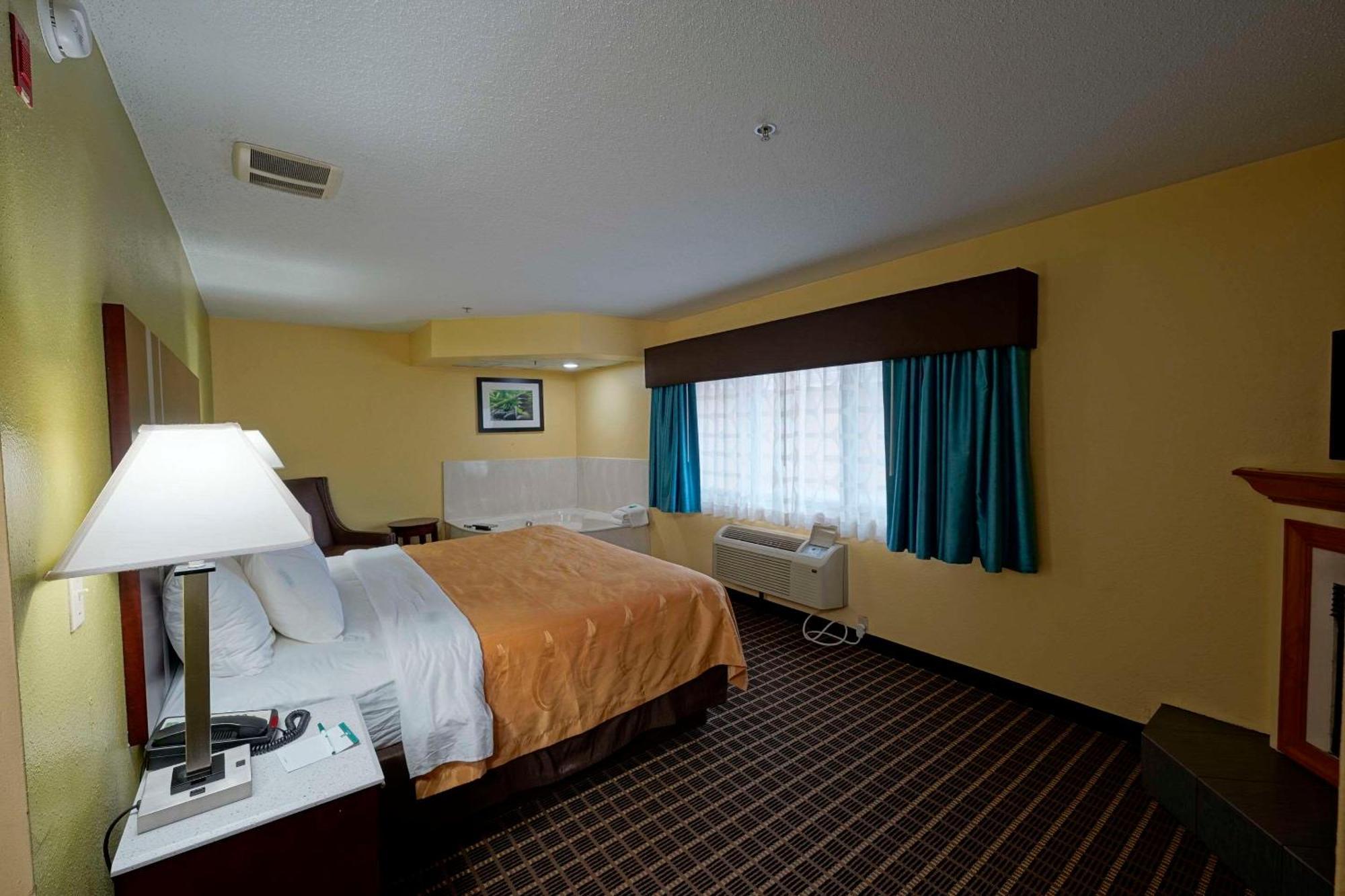 Quality Inn & Suites Harrington - Milford Екстериор снимка