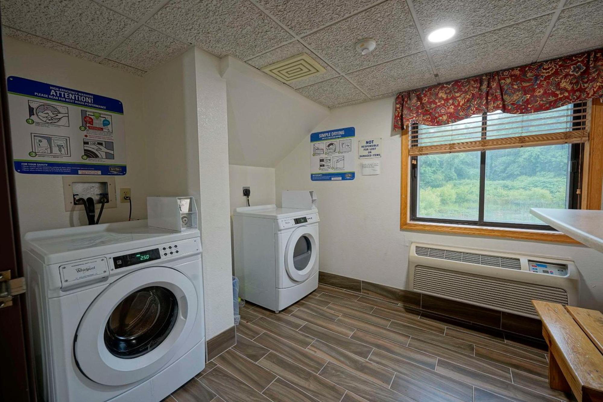 Quality Inn & Suites Harrington - Milford Екстериор снимка