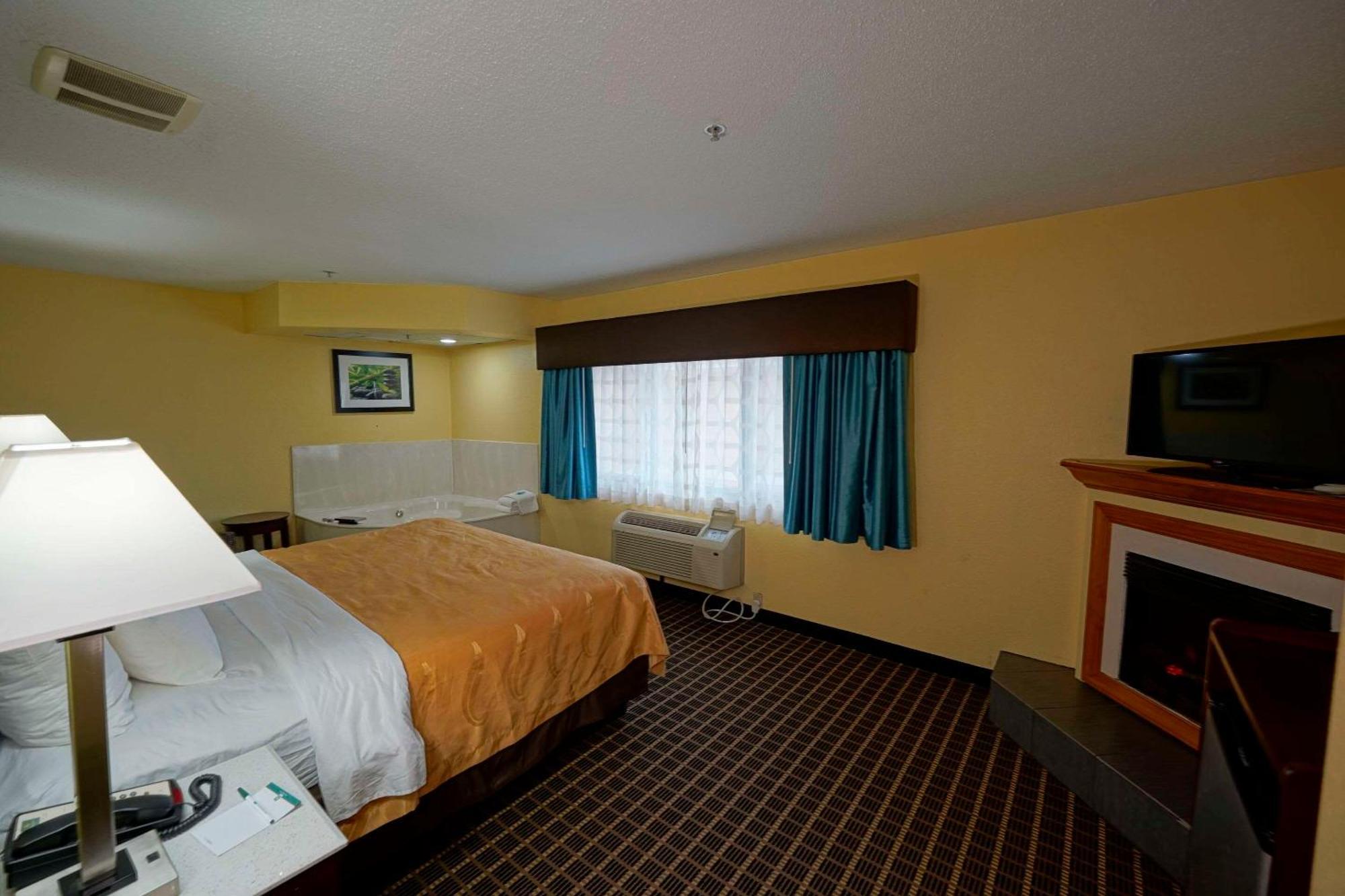 Quality Inn & Suites Harrington - Milford Екстериор снимка