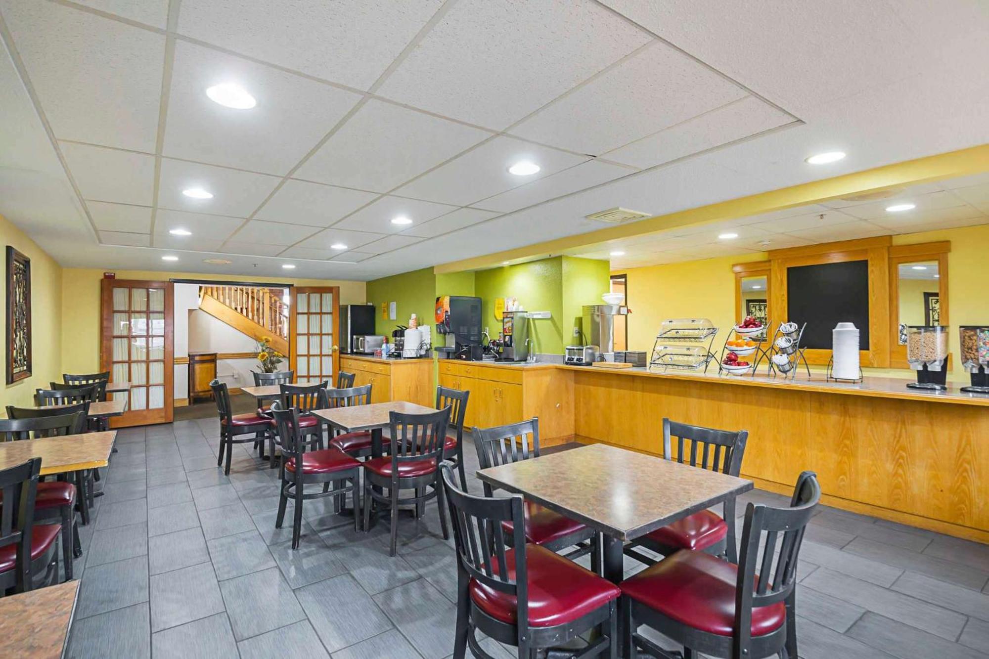Quality Inn & Suites Harrington - Milford Екстериор снимка