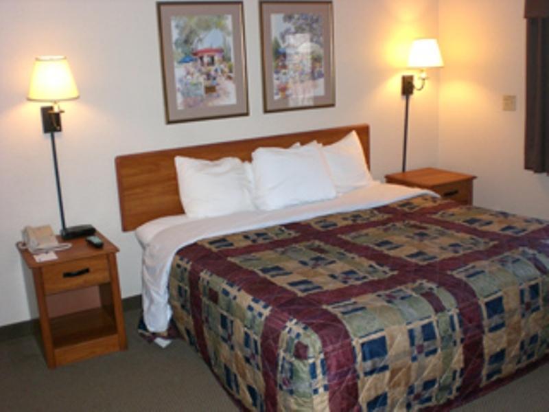 Quality Inn & Suites Harrington - Milford Стая снимка